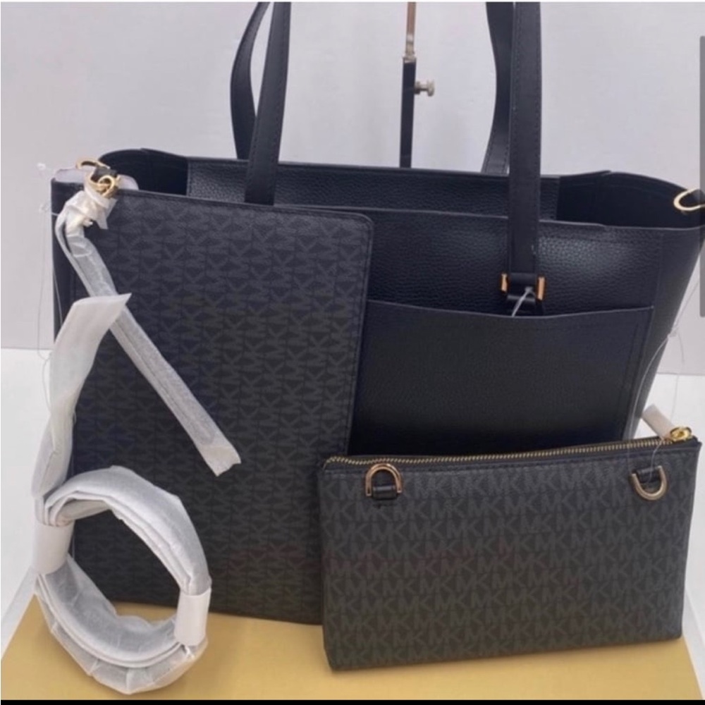 Michael Kors Black Women's 3 in 1 Maisie Tote and Clutch Crossbody Set - Picture 6 of 10